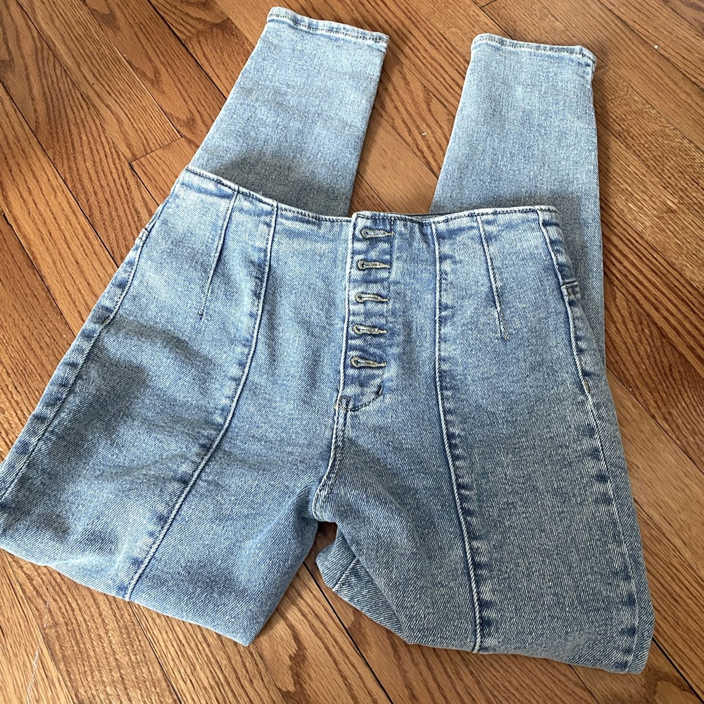 FLY BUTTON JEAN